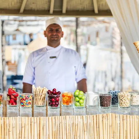 Kairaba فندق ألاتشاتي